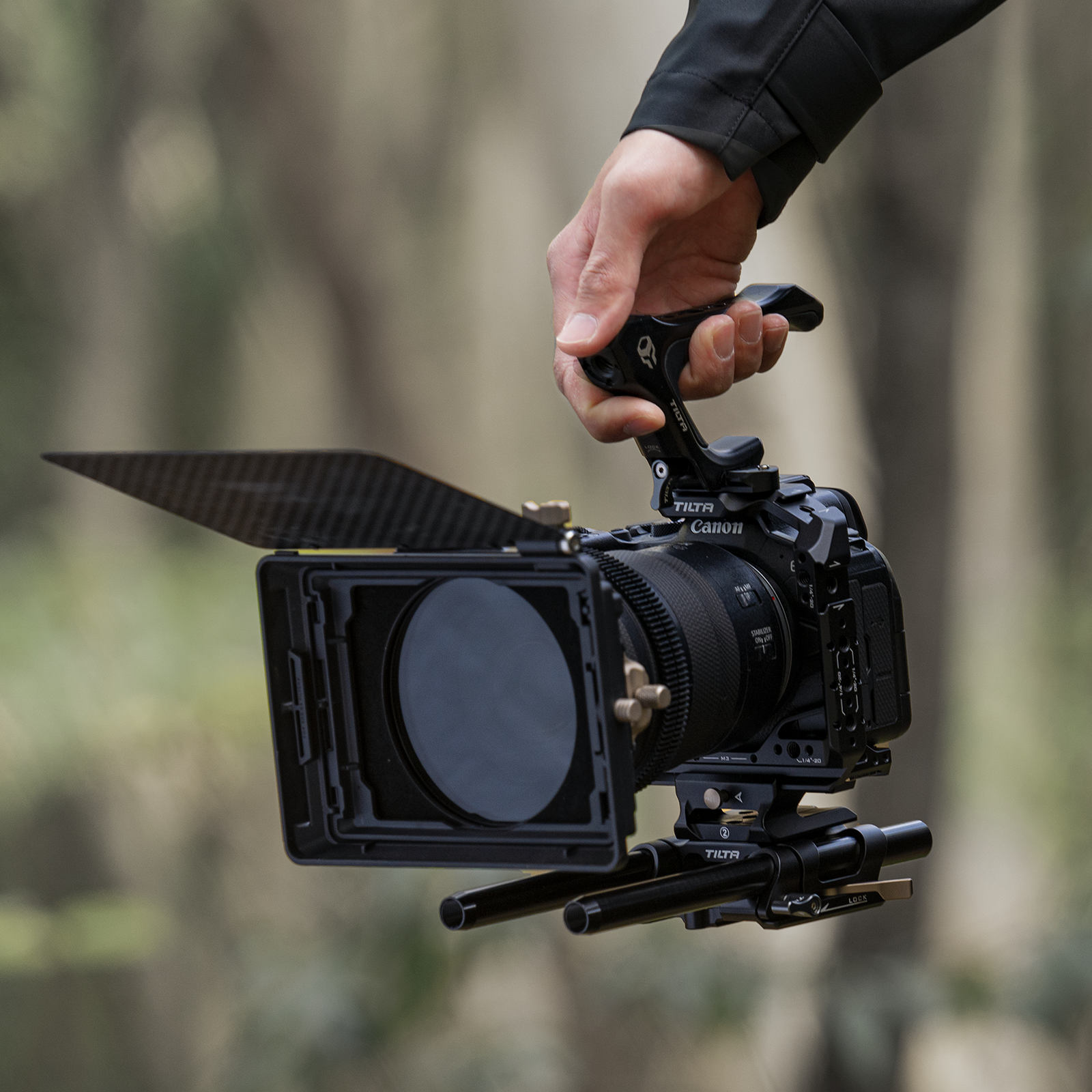 TILTA for Canon R6 Mark II  R6 - Camera Cage Baseplate のレビューと価格