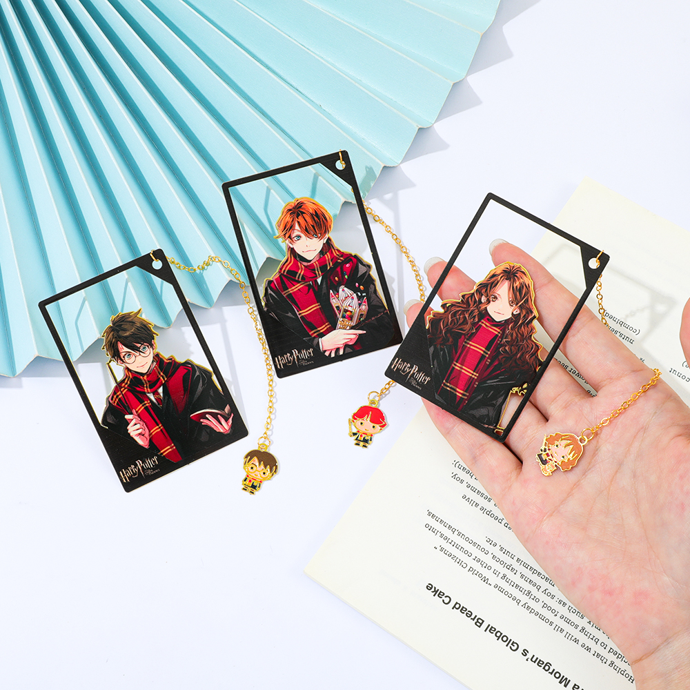 Harry Potter Retro Metal Bookm - Photography History のレビューと価格